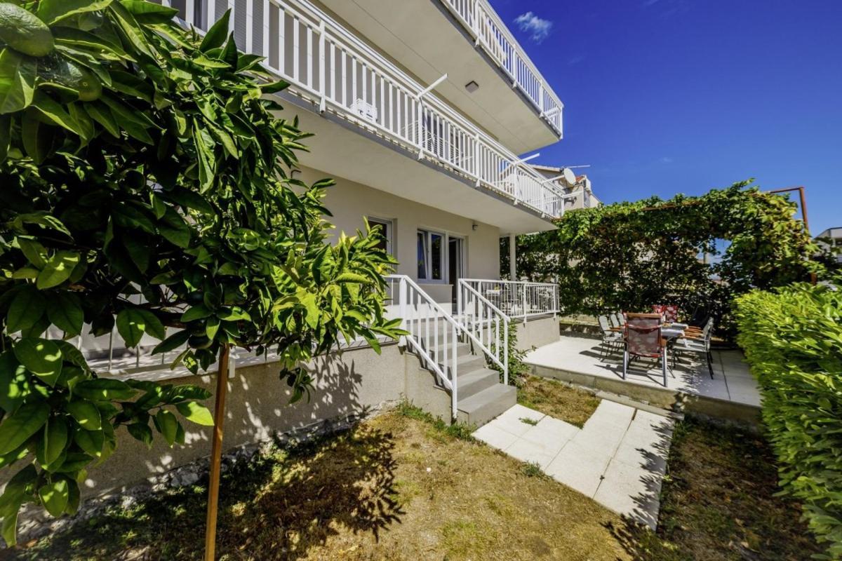 Ani In Trogir * Mittel-Dalmatien Hotell Donji Seget Exteriör bild