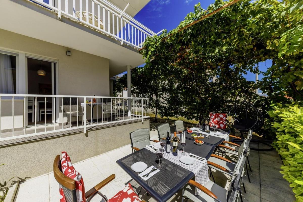 Ani In Trogir * Mittel-Dalmatien Hotell Donji Seget Exteriör bild